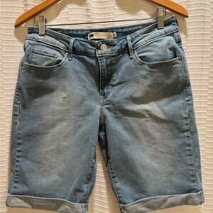 Levi’s White Label Women’s Size 8 Jean Shorts